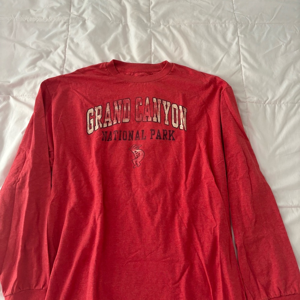 long sleeve Grand Canyon graphic t shirt.